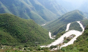 山東兩景：劉公廟與臥龍山旅游景色